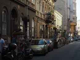 Bekijk meer ideeën over boedapest, boedapest hongarije, hongarije. District Vii Tips Van Locals Voor Boedapest Tix Nl