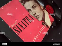 Vintage frank sinatra hi-res stock photography and images