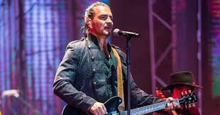 Frases de amor ~ricardo arjona quítate el complejo de teniente que el amor sin libertad dura lo que un estornudo. Cronica Ricardo Arjona En Lima 2018