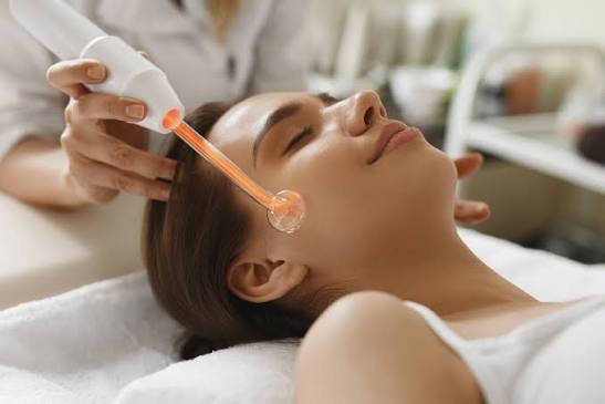 LED light therapy facial