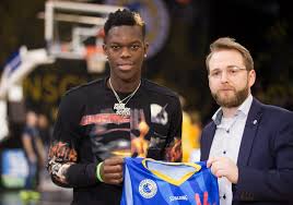 Feb 03, 2021 · dennis schröder, left, passes the ball at the nike basketball festival at wriezener karree on july 27, 2019 in berlin, germany. Offiziell Dennis Schroder Wird Gesellschafter Bei Den Lowen Regionalheute De