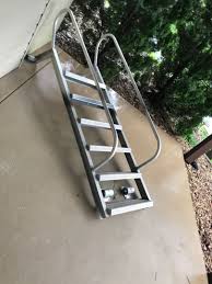 Extreme max dock steps get you in and out of the water with maximum safety. 6 Step Wet Steps Ladder Dock Dealers Used Docks Lifts For Sale At The Lake Of The Ozarks