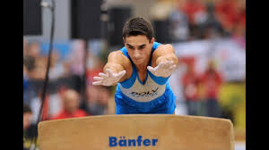 Marian drăgulescu a obţinut o medie de 14733 la sărituri, la campionatelor europene de gimnastică artistică petrom, masculin. Marian DrÄƒgulescu Inventatorul SÄƒriturii Absolute Youtube
