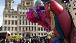 Fasching In Augsburg Faschingsdienstag 2020 In Augsburg Offnungszeiten Augsburger Allgemeine