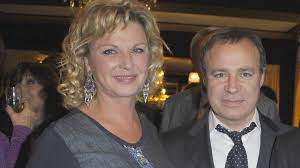 Fabien lecoeuvre a participé à c'est que du johnny!, chez dalida, l'histoire de france en 100 chansons. Richard Berry Accused Of Incest Very Close To Jeane Manson Fabien Lecoeuvre Sheds Light Today24 News English