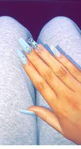 Glitter acrylic nails were very popular in the late seventies and early eighties decades due to its unique yet scintillating looks. Supperb Light Blue Nails Miladies Net Blue Glitter Nails Blue Acrylic Nails Light Blue Nails