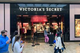 Смотрите видео sekali digenjot istri boss malah ketagihan || rekap film secret in bed with my boss (2020) бесплатно в высоком. L Brands Will Spin Off Victoria S Secret The New York Times