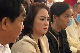 Theo vợ ông dũng lò vôi, hoài linh có xuất trình số dư cho công chúng thấy, nhưng con số này không có. B6cnkds72axvnm