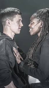 Tom Holland y Francesca Rivers como los nuevos Romeo y Julieta:  Controversia y expectativas