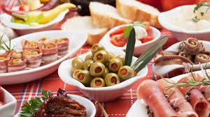 So ziemlich jede region spaniens hat ihre ganz eigene wurstspezialität und einige von ihnen haben es geschafft im ganzen land und über die grenzen spaniens hinaus bekannt, berühmt und beliebt zu werden. Die Tapas Bar Leckere Happchen Aus Spanien