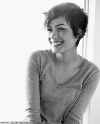 21 Women Who Are Really Pulling Off This Pixie Haircut Thing Short Hair Styles Messy Short Hair Thick Hair Styles
