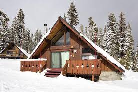 In the summer, hiking and biking trails come in the handfuls and clear mountain streams provide a great test to fly fishing skills. 10 Amazing Vrbo Vacation Rentals In Mammoth Lakes California