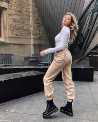 Bershka Black Cargo Pants With Chain Shop Best Sellers At Na Kd Com Chain Detailed Puffy Pants Beige Nakd Nakdfashion Pants Puffypants Cha Fashion Cute Sweatpants Outfit Aesthetic Clothes