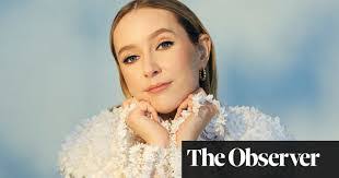 Danielle Storer's Instagram, Twitter & Facebook