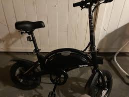 Ride a little higher with 14 wheels that stop on a dime with dual disc brakes. Bolt Pro Electric Bike Jetson