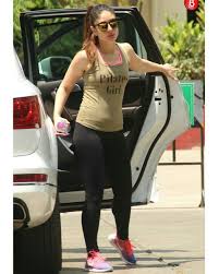 Pin By Ahmed Mahmood On Kareena Kapoor Bikini Indian Bollywood Actress Kareena Kapoor Bikini Beautiful Bollywood Actress