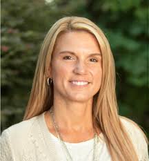 Happiest birthday to our amazing boss lady, Ms. Lynn!!! We hope you have  the BEST day ever! Thank you for all that you do! We love and appreciate  you so much!!! 🥳 🎂 🎉💞