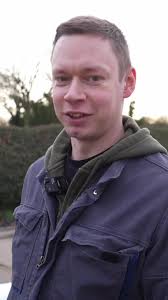 Keilriemenwechsel auf der Baustelle