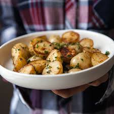 Saute De Pommes De Terre Rissolees Aux Herbes Metro