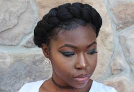 Check out the most popular modern versions of the classic halo braid. Natural Hair Halo Braid Naturallycurly Com Naturallycurly Com