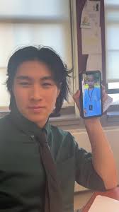 LOW BUDGET TAKE ON THIS TREND PUR🤗🤗 @Curtis High School #newyork #senior  #co24 #seniorszn #graduation #fyppp #curtishighschool #lifeiscool #babypics