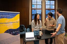 Center for Campus Involvement hosts annual Winterfest club fair