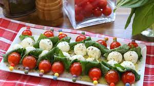 Am besten verwendet man cherry tomaten, die nicht zu reif sein sollten und spießt sie im wechsel. Tomaten Mozzarella Spiesse Youtube