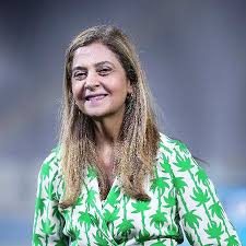 Leila diz que torce por retorno de Danilo: 'Palmeiras é a casa dele'