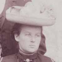 Elisa Schubert's Instagram, Twitter & Facebook