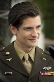 По мировому бестселлеру лоры хилленбранд. Unbroken Path To Redemption Sequel On Louis Zamperini Focuses On Faith His Return Home The Seattle Times