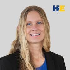 Leng Vue's Instagram, Twitter & Facebook