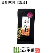 掛川 特選深蒸し茶100ｇ 掛川茶の中でも高級なところだけを集めた特選掛川茶 ギフト用にも最適です ギフト プレゼント 贈り物 お歳暮 御歳暮 お茶 高級 特選ブラック掛川茶 100g 送料無料 深蒸し茶 国産 煎茶 日本茶 茶葉 緑茶 プチギフト 2020 内祝い 還暦祝い 男性 女性