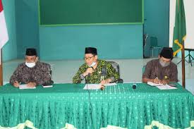 Zakat fitrah merupakan zakat yang wajib dikeluarkan oleh setiap muslim yang memiliki kemampuan sesuai zakat fitrah dikenal sebagai zakat jiwa. Infopublik Kemenag Paser Tetapkan Tiga Kategori Kadar Zakat Fitrah