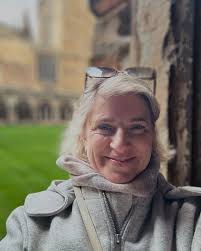 Zoë Burmester (@sugarstreetstudios) • Threads, Say more