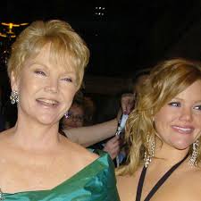 Soap icon Erika Slezak's daughter Amanda Davies dead at 42