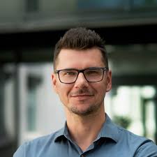 GigaCon » BARTOSZ JANKOWSKI