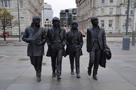 1 серпня — у світі відзначають міжнародний тиждень клоунів, міжнародний день чайлдфрі, всесвітній день боротьби з раком легенів, міжнародний день гри маджонг, день пам'яті жертв першої світової війни, всесвітній тиждень грудного вигодовування. Yake Svyato 1 Serpnya 2021 Pam Yatni Dati U Sviti Unian