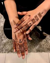 Unique Back Hand Mehndi Designs For The Bridesmaids In 2020 Mehndi Designs For Fingers Mehndi Designs For Hands Latest Mehndi Designs