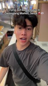 LET’S EAT A LIVE OCTOPUS FOR THE FIRST TIME 🐙 #seoulkorea  #southkoreatravel #gwangjangmarket #seoultravel #comewithme #koreanfood