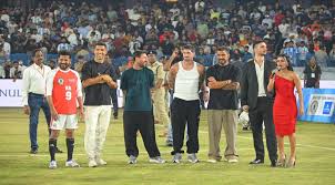 Messi-manía en India: euforia total en Hyderabad donde Lionel Messi lanzó pelotas de fútbol a la tribuna | ABC Mundial