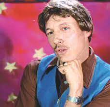He is also credited under the names jon francis and jonathan gries. A Nerd In King Vidiot S Court Or In Uncle Rico S Van Jon Gries At The Alamo Screens The Austin Chronicle