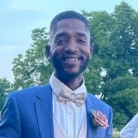 Ginger Hollis's Instagram, Twitter & Facebook