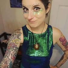 Shelby Buck's Instagram, Twitter & Facebook