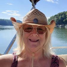 I'm realizing that there must be millions of rat snakes in SC 😂😂