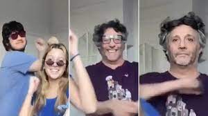 Romina richi brindó un show en la academia 2021 imitando a su ex, fito páez, delante de su hija: Fito Paez Y Sus Hijos La Rompieron Con Un Video De Tiktok