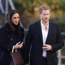 Queen elizabeth ii and prince philip at prince harry and meghan markle's 2018 wedding. Journalisten Om Prins Harry Och Meghan De Valde Att Kampa Emot Svt Nyheter