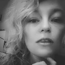 Heather Elwood's Instagram, Twitter & Facebook