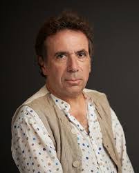 Charles Seelig's Instagram, Twitter & Facebook