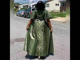On discute des conséquences de l'industrie textile sur les femmes et les hommes, sur la planète, on se demande comment améliorer cette industrie et comment acheter des vêtements sans exploiter, gaspiller ou polluer. Model Robe Bazin Riche 2021 Modele Bazin Riche 2021 Mode Africaine Youtube