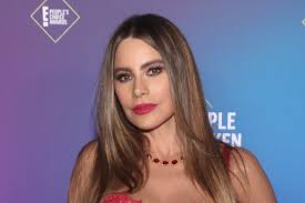 Sofia vergara at eataly grocery store in los angeles 02/26/2021. Sofia Vergara Wows In Bustier Dress At E People S Choice Awards 2020 Footwear News